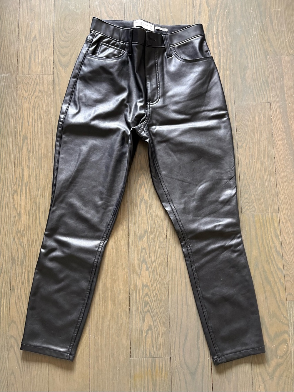 Abercrombie & Fitch Curve Love Vegan Leather Skinny Pant 28 Short